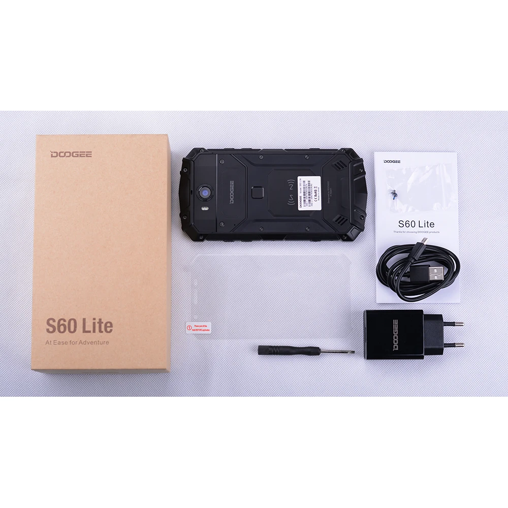 IP68 Водонепроницаемый DOOGEE S60 Lite Беспроводной Quick Charge 5580 мАч смартфон mt6750t восемь