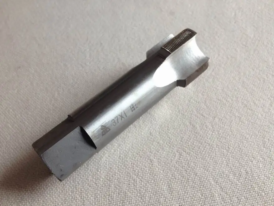 Free shipping of 2PCS/pack HSS 6542 Full CNC grinded Machine straight flute thin pitch M37*1.0&M47*1.0 hss Taps Screw Taps Free shipping of 2PCS/pack HSS 6542 Full CNC grinded Machine straight flute thin pitch M37*1.0&M47*1.0 hss Taps Screw Taps