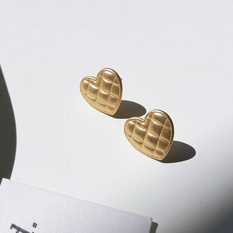 

ZVZO Luxurious Plaid Love Heart Women's Earrings Hot Sell 304 Stainless Steel Heart Earrings for Women Fashion Jewelry Wholesale