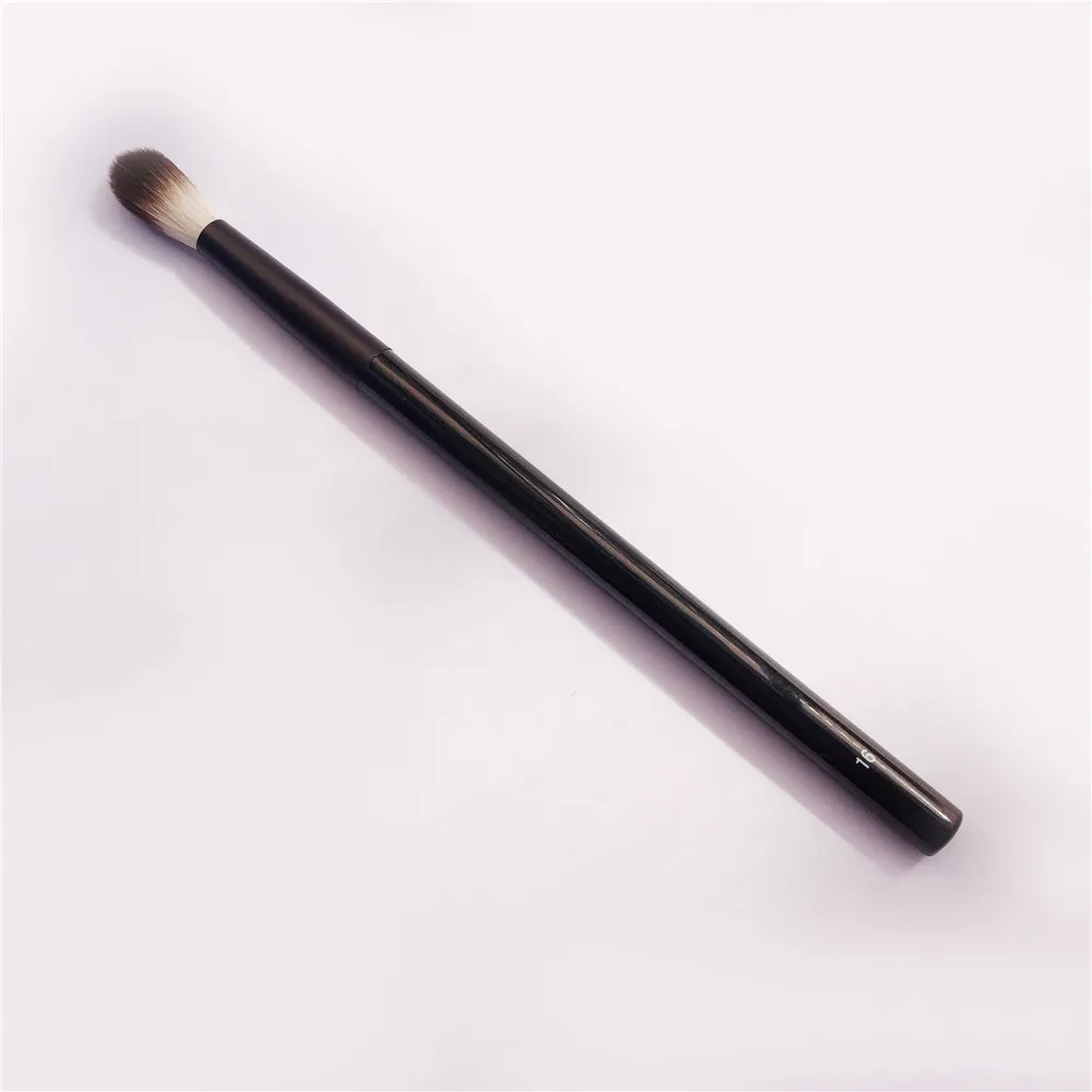 

NYXPRO-SERIES 16 Pro Blending Brush - Professional Eyeshadow Shading Blender Beauty Makeup Brush
