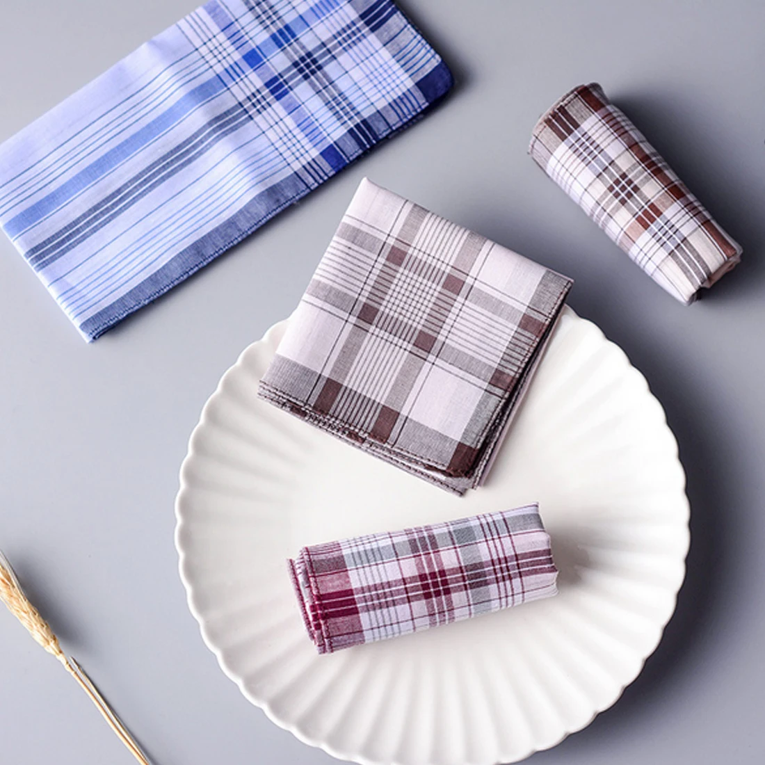 

10Pcs/lot 38*38cm Top Sell Cotton Handkerchief Classic Plaid Pattern Comfort Vintage Square Handy Pocket Women Men For Gifts