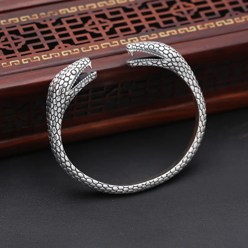 

Starfield S925 Sterling Silver Retro Thai Silver Male Female Domineering Python Personality Double Snake Head Open Ended Bangle