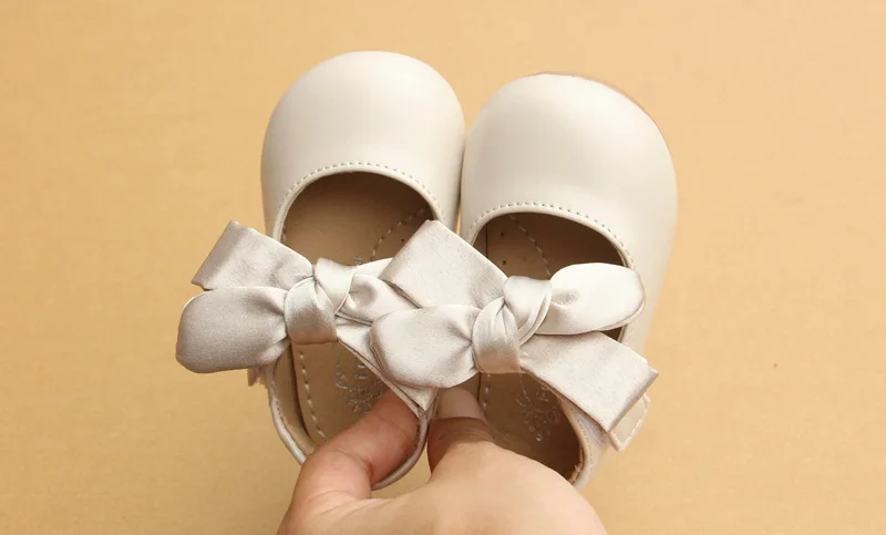 Г. Новая Осенняя детская обувь для маленьких девочек с ленточным галстуком Праздничная обувь принцессы на мягкой подошве для маленьких девочек розовые туфли для малышей