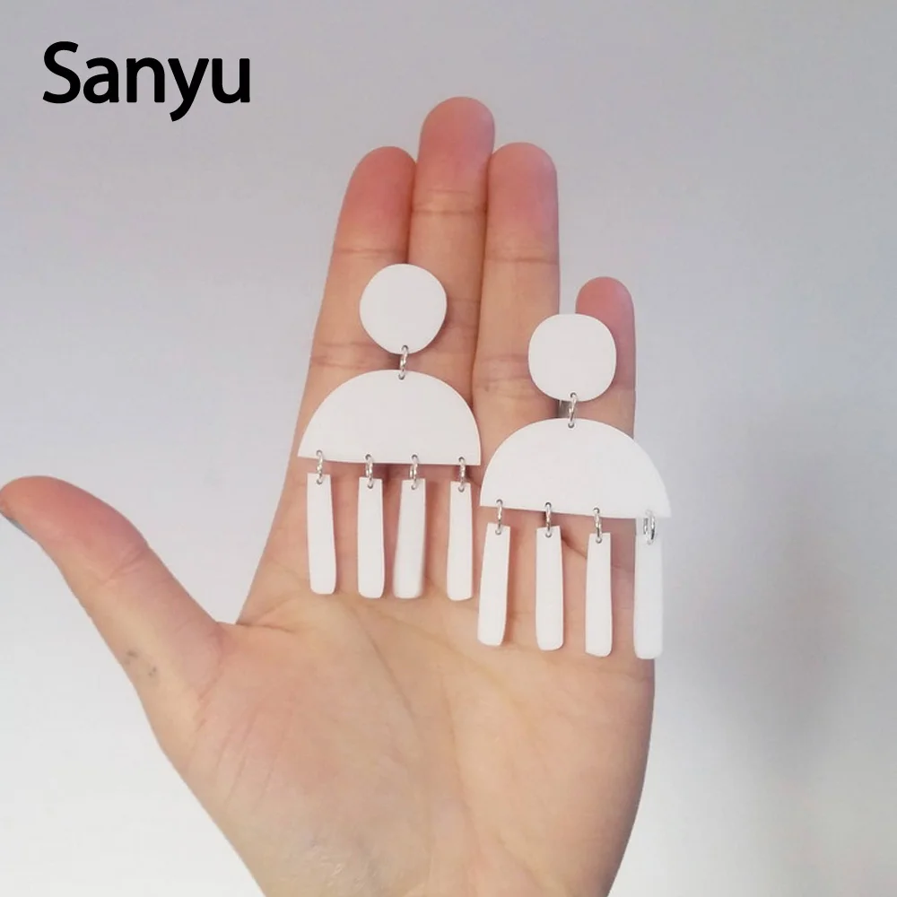 

New Fashion Black White Irregular Long Tassel Jellyfish Style Acrylic Drop Earrings Personalized Dangle Earrings Jewelry Brincos