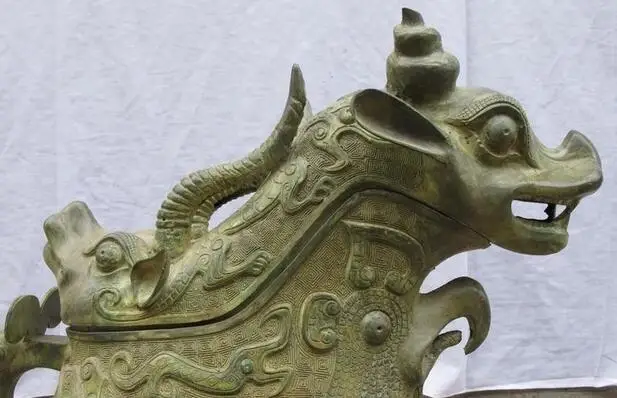 

China Folk old Bronze bull ox Sheep Wild beast Palace Jar Pot Bottle Crock