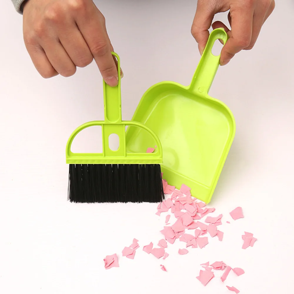 practical Durable And Cheap Mini Desktop Sweep Cleaning Brush Keyboard Brush Desktop Sweep Two-Piece Set Small Broom Dustpan Set