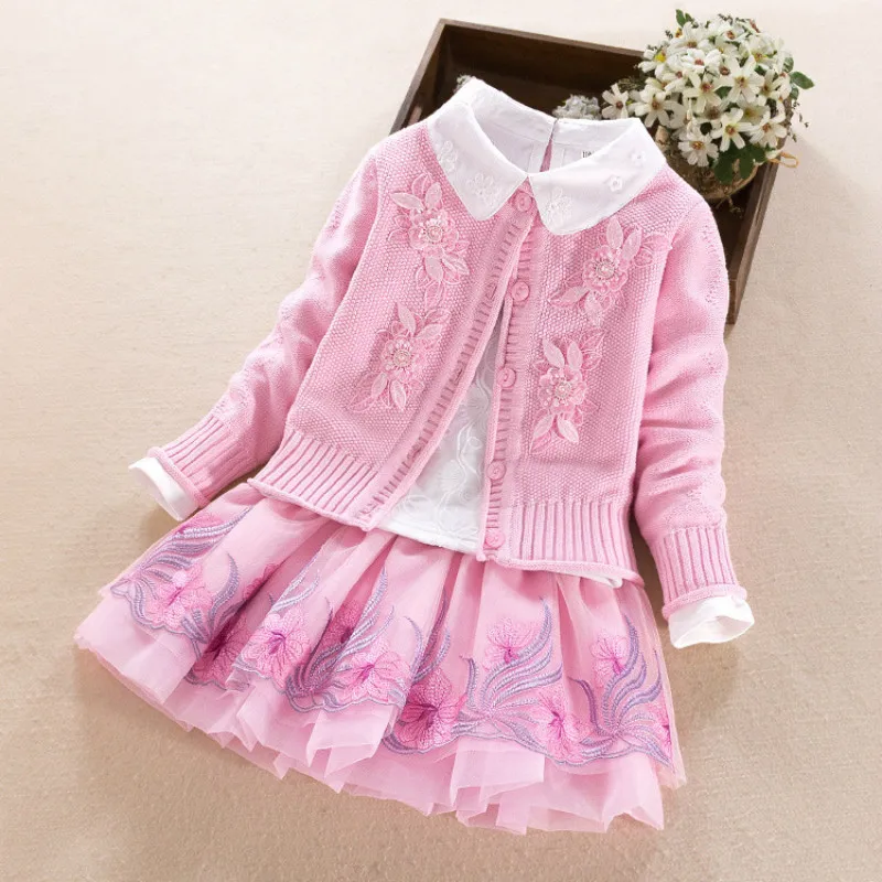 

Girls Cotton Set 2018 Spring New Child Embroidery Lapel Sweater + Bottoming shirt + Skirt sweater Three-piece
