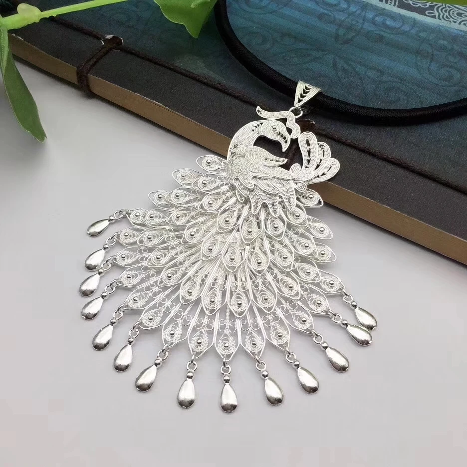 

Real S925 Silver Pendant Unique Silk Process Women's Peacock Beautiful Pendant