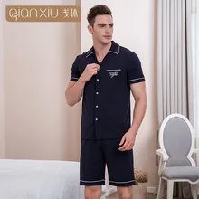 QianXIU Лето г. для мужчин короткие Модальные пижамы нагрудные Письмо печати пижамы короткий рукав повседневное темно синие