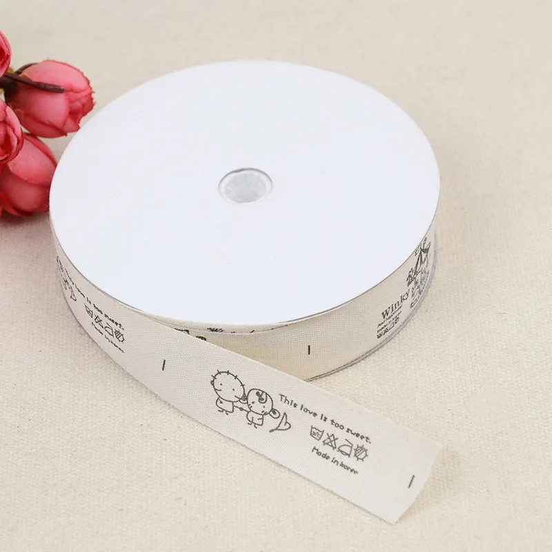 

Ribbon 2.0cm * 20 Yards Various Colors Fabric Carousel Embossed With Suitcase Clothing Gift Box Packaging Accessories Material