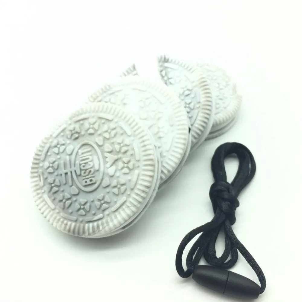 

1 PC Marble White Silicone Pendant Biscuit Teething Cookie Silicone Oreo Necklace Toy For Baby Silicone Beads Pendant Necklace