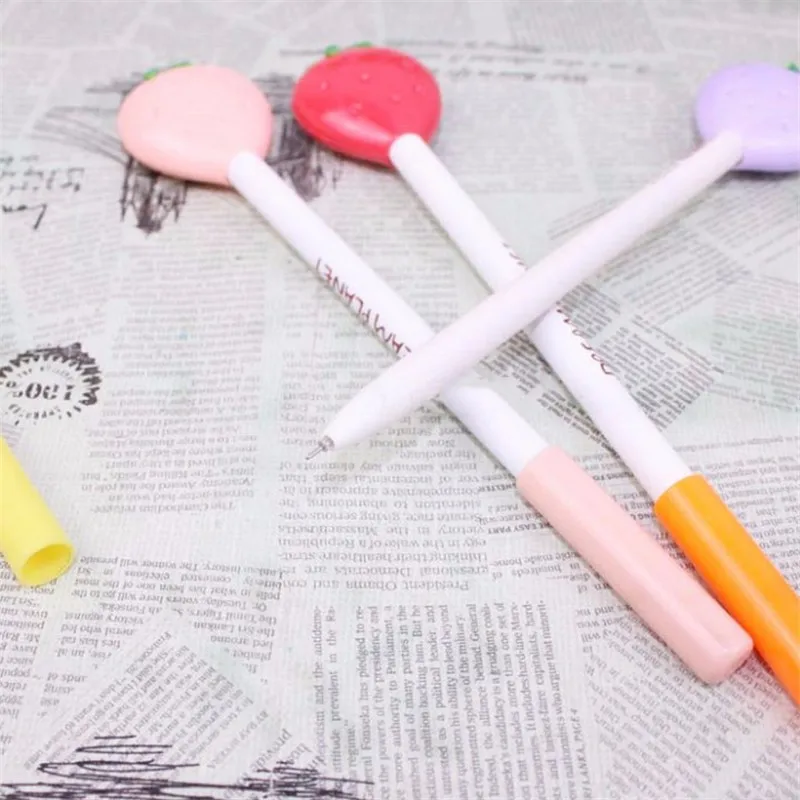 Cute Smooth Writing Pen Office School Supplies Creative Korean Stationery Strawberry Caneta Papelaria Sweet Gel Pens Cheap Sale 03