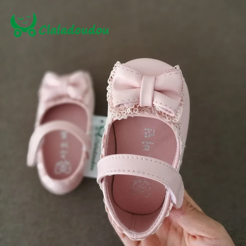 sapato de criança de 4 anos