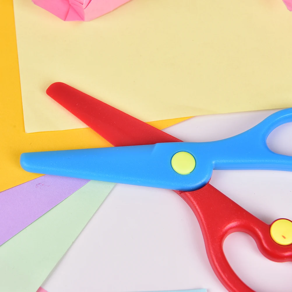 детские ножницы для бумаги детские в чехле. необычные ножницы для детей. пластиковые ножницы. пластиковые ножницы. что можно сделать из ножницами нитками бумагой.