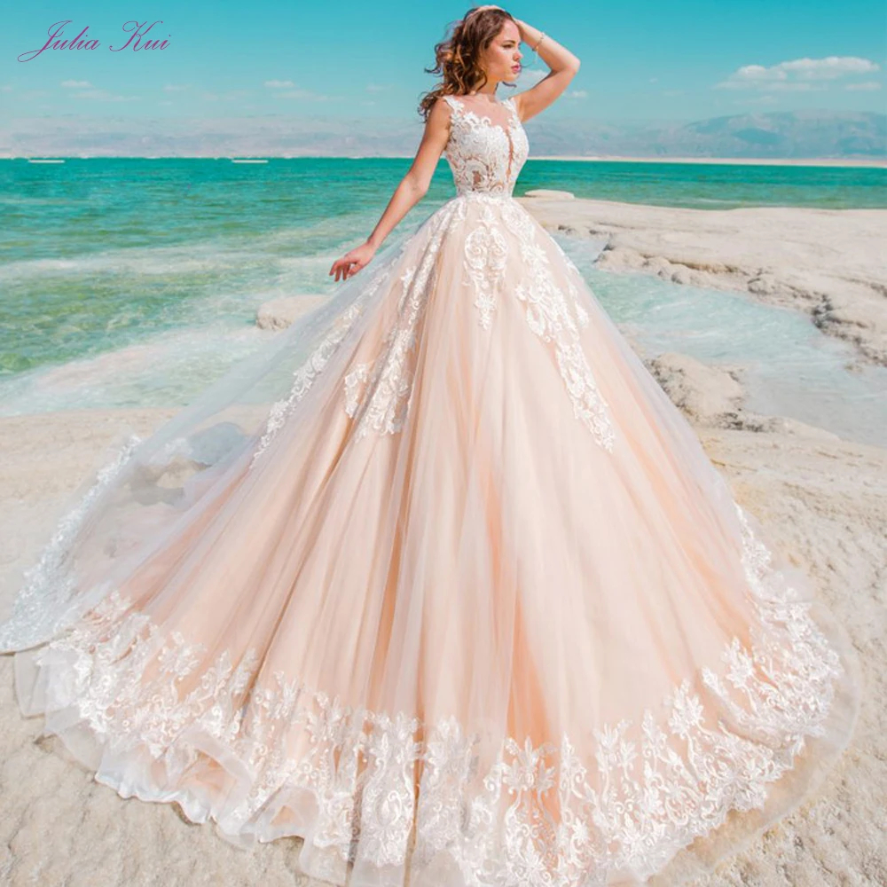 

Julia Kui Illusion Scoop Neck And Back With Embroidery Appliques Ball Gown Bride Dress Charming Button Lace Wedding Dress