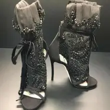 Элегантные женские ботильоны с открытым носком на шнуровке; Цвет Черный; роскошные женские ботинки на высоком каблуке со шнуровкой; ботильоны с завязками