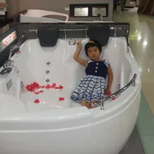 Кривой дизайн волокно стекло акрил гидромассажная Ванна Овальный сопла для ванны Spary jets spa RS6142D