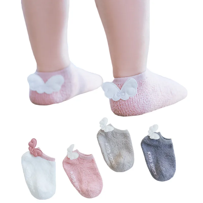 Носки для новорожденных, детские Нескользящие носки с крыльями ангела для маленьких мальчиков и девочек, одежда для первого дня рождения