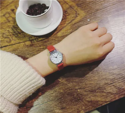 

Watch female girlfriends students Korean version of the simple belt digital with a small dial sweet girl heart forest small hous