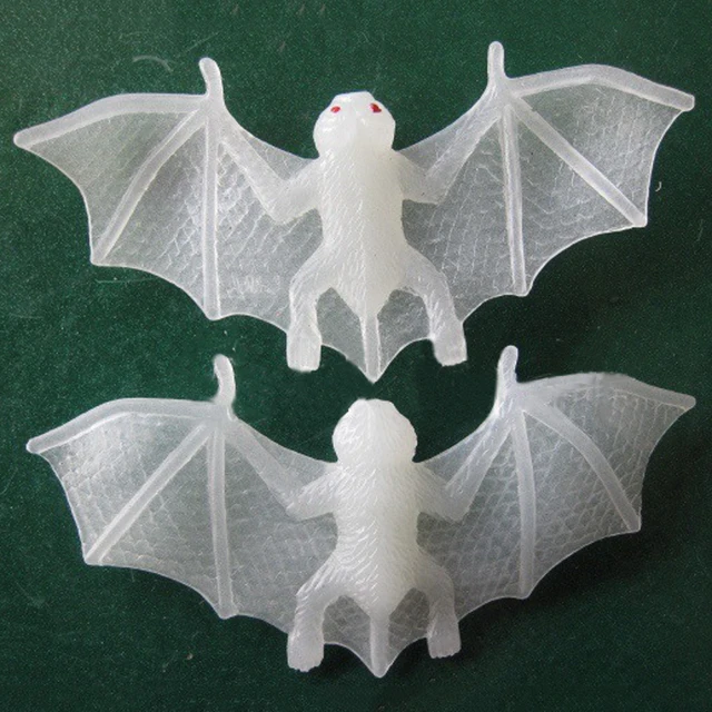 10pcs/set Creative Plastic Bat White Black Luminous Bats Funny Children