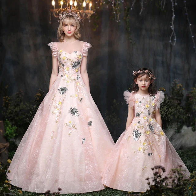 wedding dresses for mother and daughter