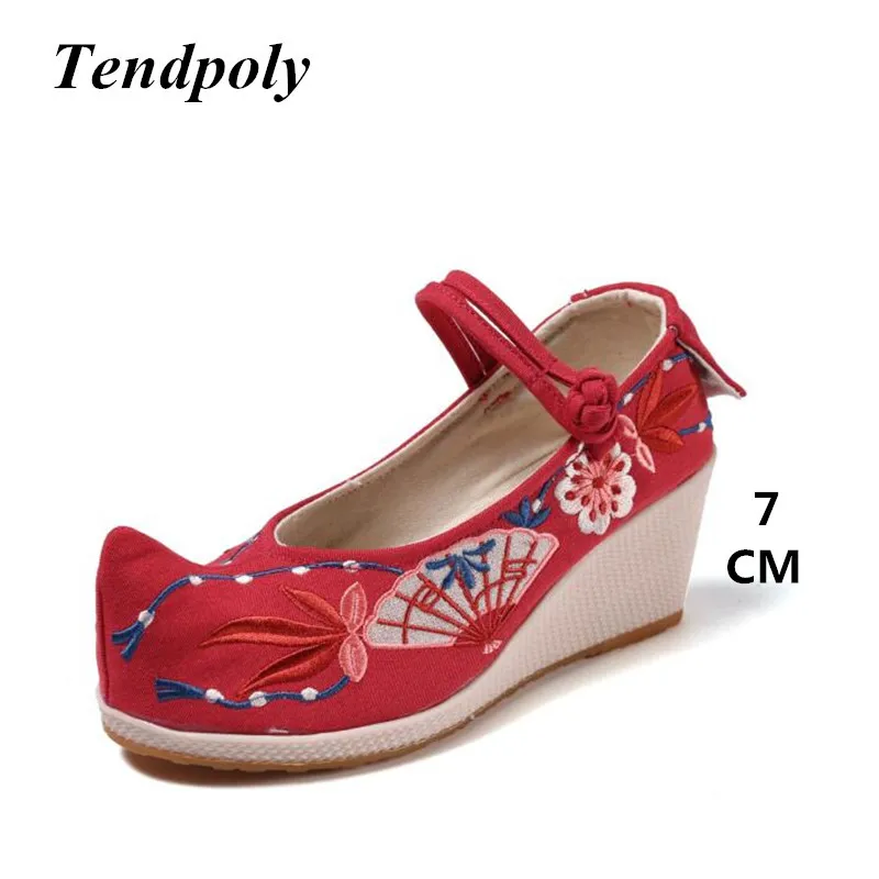 

New Chinese national style retro female single shoes spring exquisite embroidery fashion wild cloth shoes hot casual Women shoes
