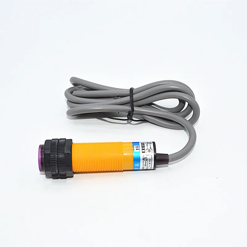 Heschen Commutateur De Proximité Photoélectrique Infrarouge M18, Type De Réflexion Diffuse, E3F-DS100P3, Distance De Détection 10-100 Cm, 10-30 VDC