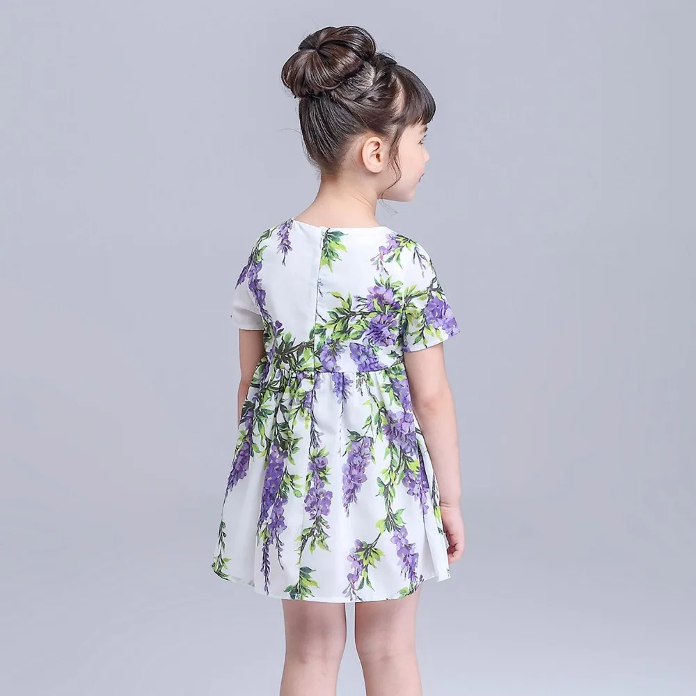 3176897536_2068599042