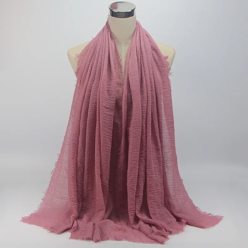 Пузырьковый простой шарф/хлопковый шарф с бахромой для женщин Мягкий сплошной хиджаб популярное кашне шали большой пашмины обёрточная бумага хиджаб шарфы 55 цветов - Цвет: color 16
