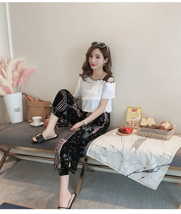 (4)