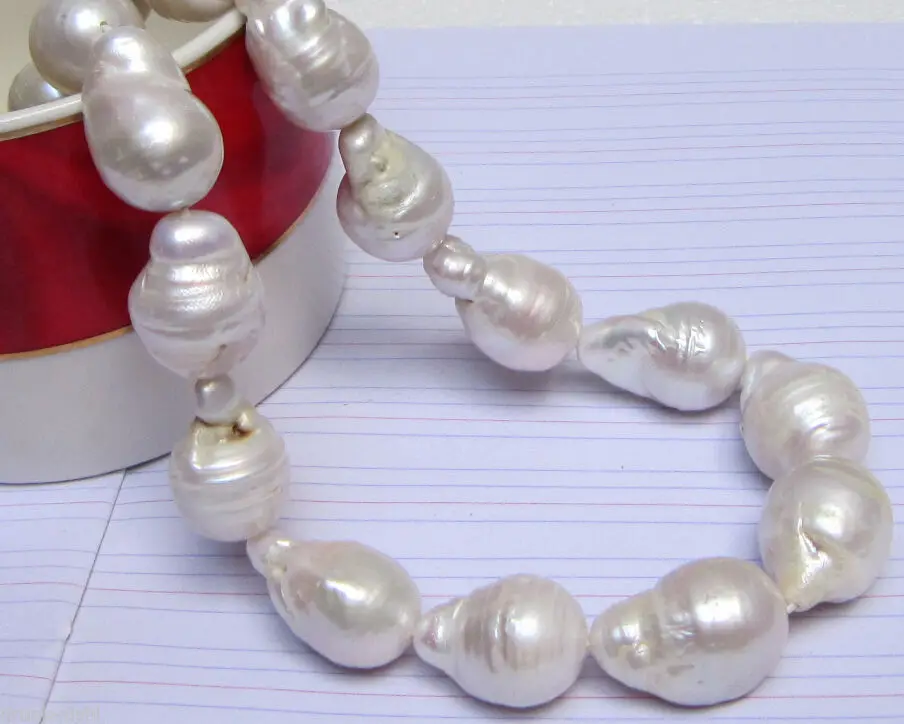 

08148 18''HUGE GENUINE SOUTH SEA WHITE BAROQUE PEARL NECKLACE