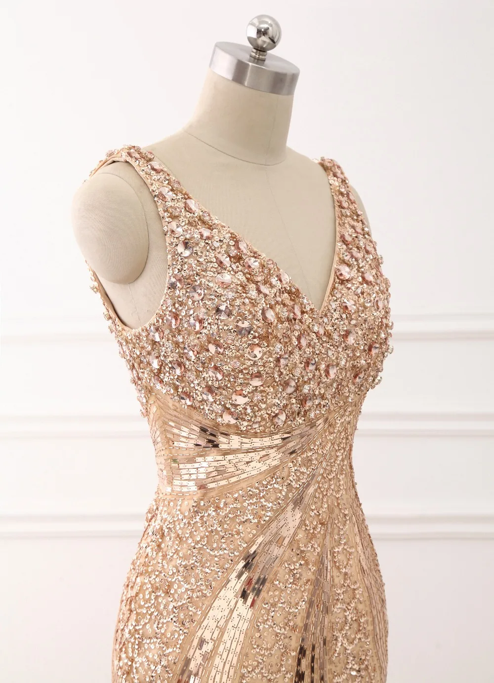 Luxo Sereia deep V neck_conew1