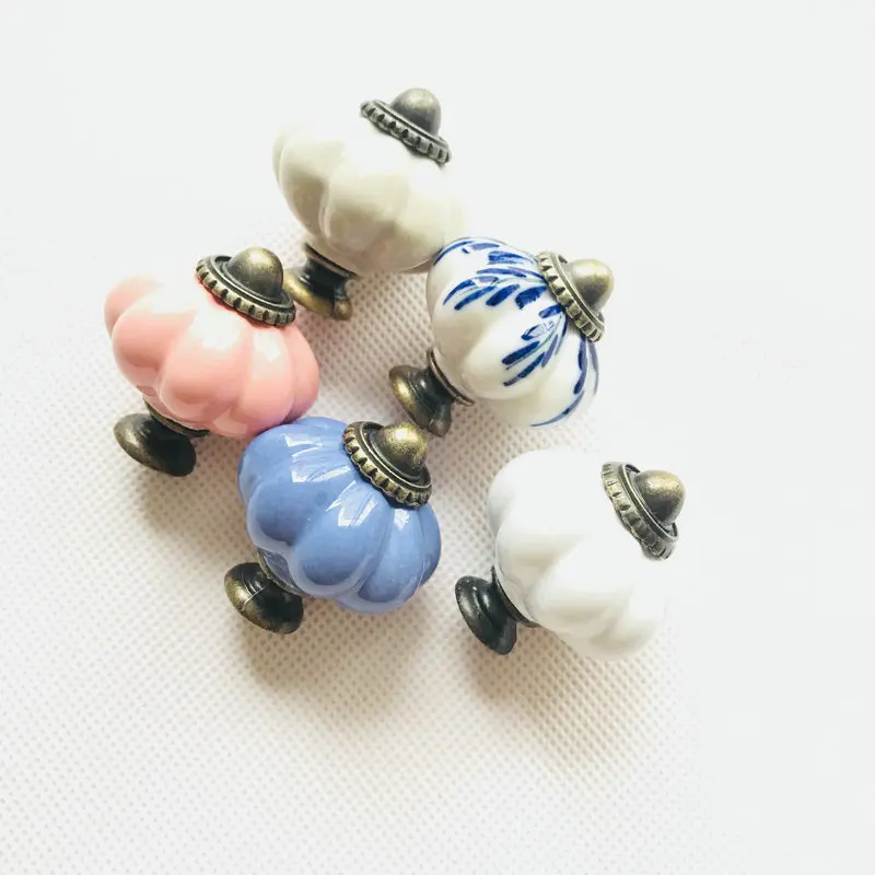 

1pcs Door Handles Antique Hand-painted Art White pink Grey Ceramic Cabinet Knobs and Handles Furniture Handles for Kids Room
