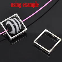 DoreenBeads Бусины Из Цинкового металлического сплава рамки квадратные посеребренные(подходит для 15 мм бусин) 20 мм(6/") x 20 мм(6/8"), 2 шт