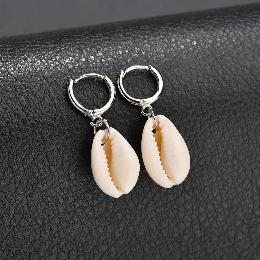 

Modyle New Fashion Conch Cowrie Shell Earring for Women Punk Irregular Geometric Statement Earring Bohemia Exaggerated Jewelry