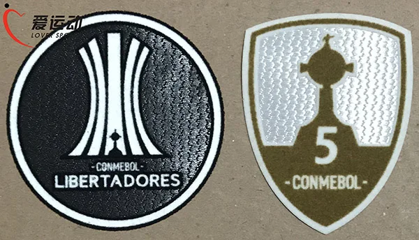 

2018 AND 2017 COPA LIBERTADORES CUP CONMEBOL URUGUAY PENAROL TROPHY 5 LIBERTADORES PARCHE SOCCER PARCHE SET