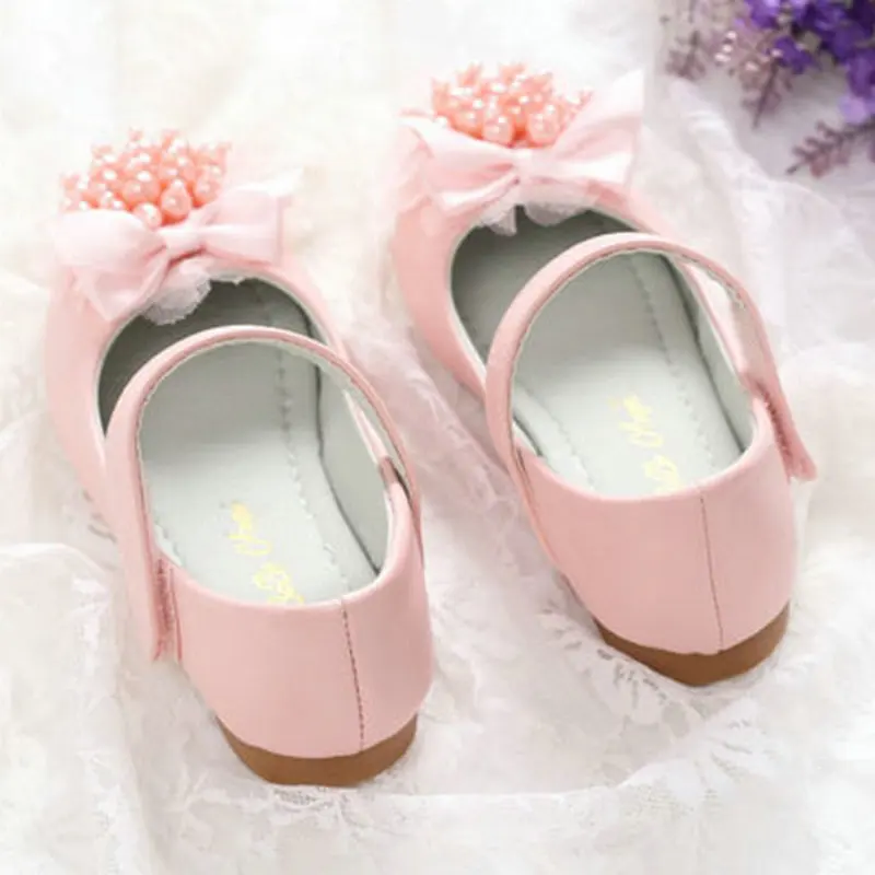С кружевом и жемчугом для девочек кожаные туфли принцессы дети платье для девочек свадебные туфли на плоской подошве Танцы Свадебная