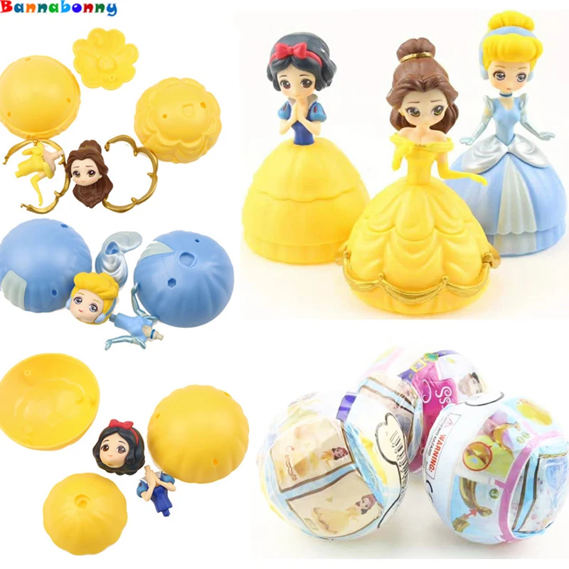 muñecas en huevo