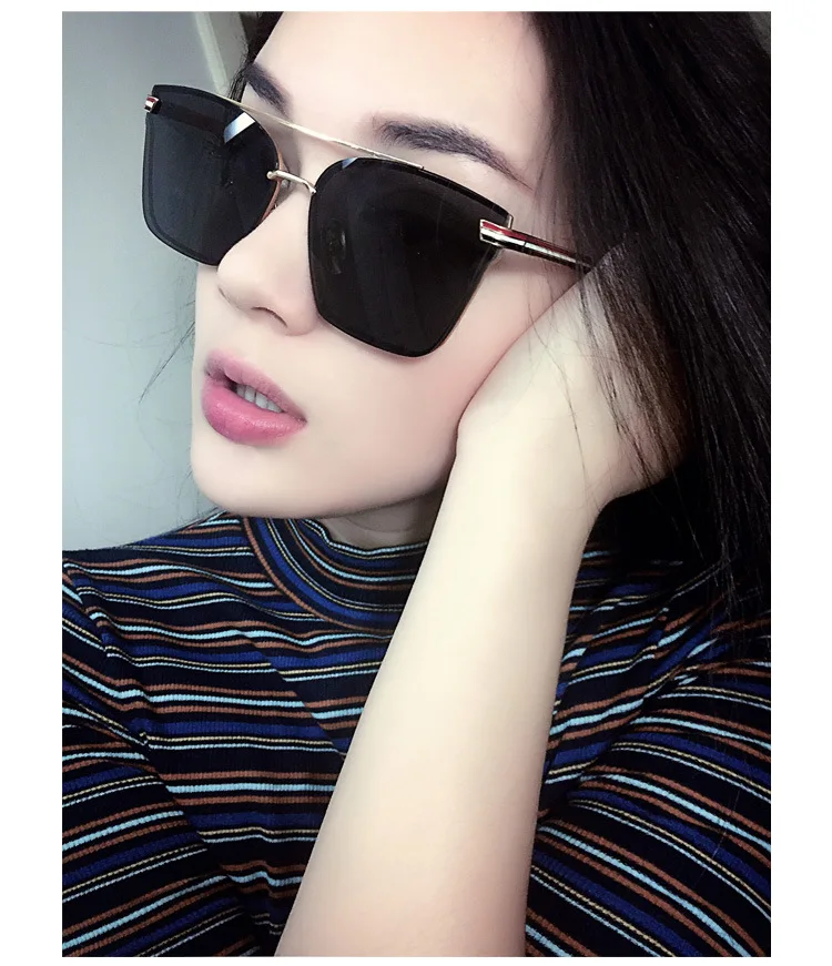 3897773295_825563273