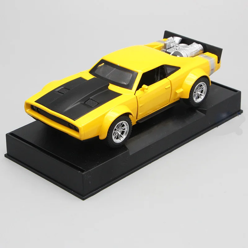 ل دودج الحرب الحصان سوبر سباق سيارة لعبة مجسمة سبائك الموسيقى أضواء التراجع فتح الباب تصميم نموذج سيارة السيارات عجلات جمع