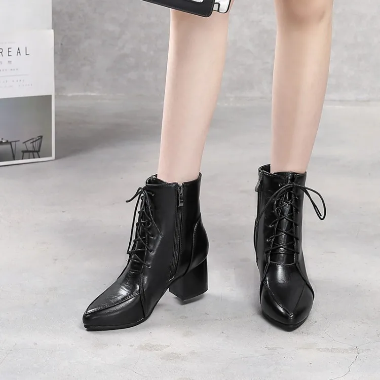 

Big Size 11 12 13 14 Short-barreled Martin boots with pointed, thick heel, front lace, side zipper and cross strap