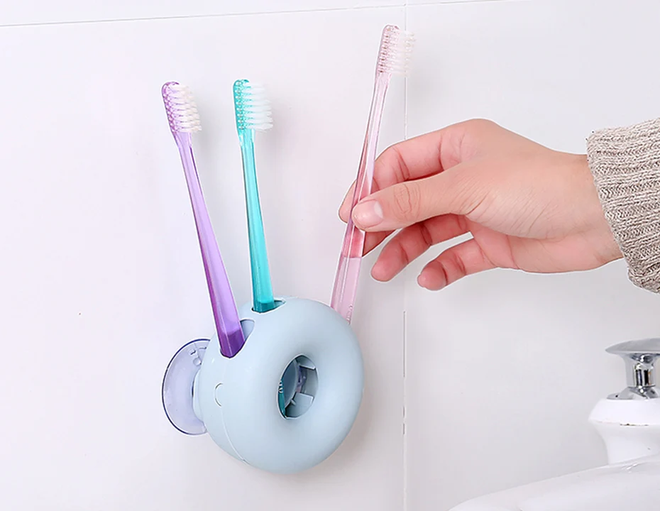 009 Toothbrush Holder