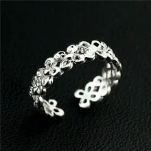 

2018 Simple and fashionable irregular openwork pattern four-petal flower plum silver adjustable foot new woman Foot accessories