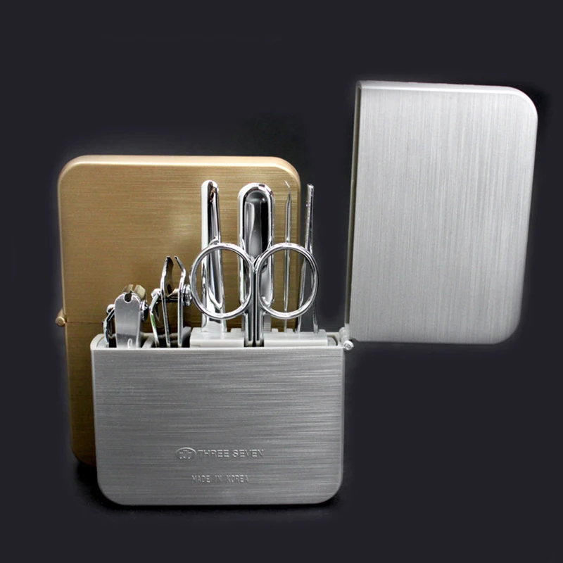 

Manicure Pedicure Set Nail Clippers 7pcs Stainless Steel Manicure Kit Tools for Nail Cuticle Remover with Portable Travel Case