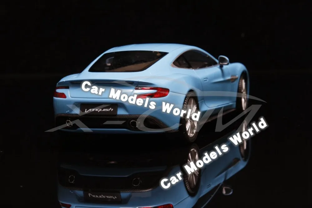 Литая под давлением модель автомобиля Welly FX для Vanquish 1:24 (синий) + маленький