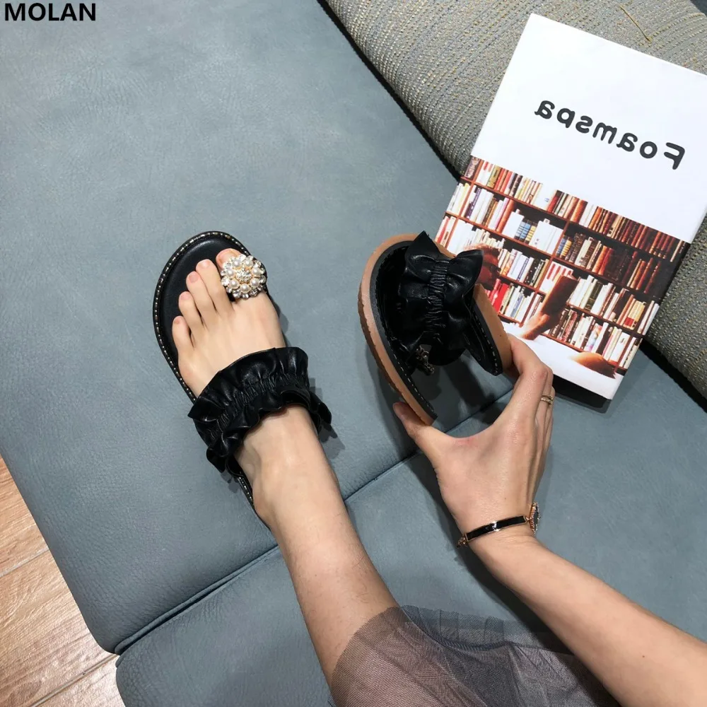 

MOLAN Brand Designers 2019 Summer Luxury Rhinestone Pearl Flower Clip Toe Woman Sandals Buckle Soft Bottom Flat Shoes For Beach