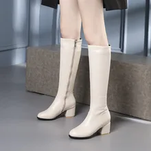 YMECHIC/женские черно-Бежевые ботинки на не сужающемся книзу массивном высоком каблуке; лаконичные рыцарские высокие сапоги до колена для верховой езды; выразительная женская обувь; Сезон Зима; коллекция года