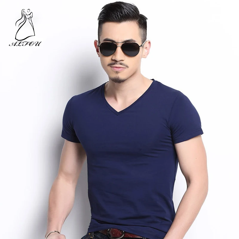 

Men's short-sleeved Summer Short-sleeved T-shirt Solid Color Slim V-neck Casual Top Tees Korean Half-sleeve Shirt Small Fresh