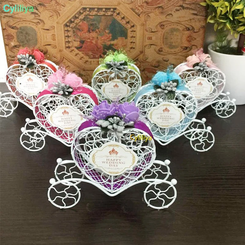 

50Pcs Love Heart Candy Boxes Weddin Favor Romantic Cinderella Carriage Chocolate Boxes Wedding Birthday Party Flower Decor