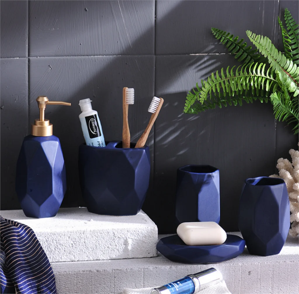 Креативный скандинавский модный керамический набор аксессуаров для ванной из 5 предметов с алмазным узором, дозатор для лосьона, держатель для зубных щеток, мыло, DishLFB280 - Цвет: Синий